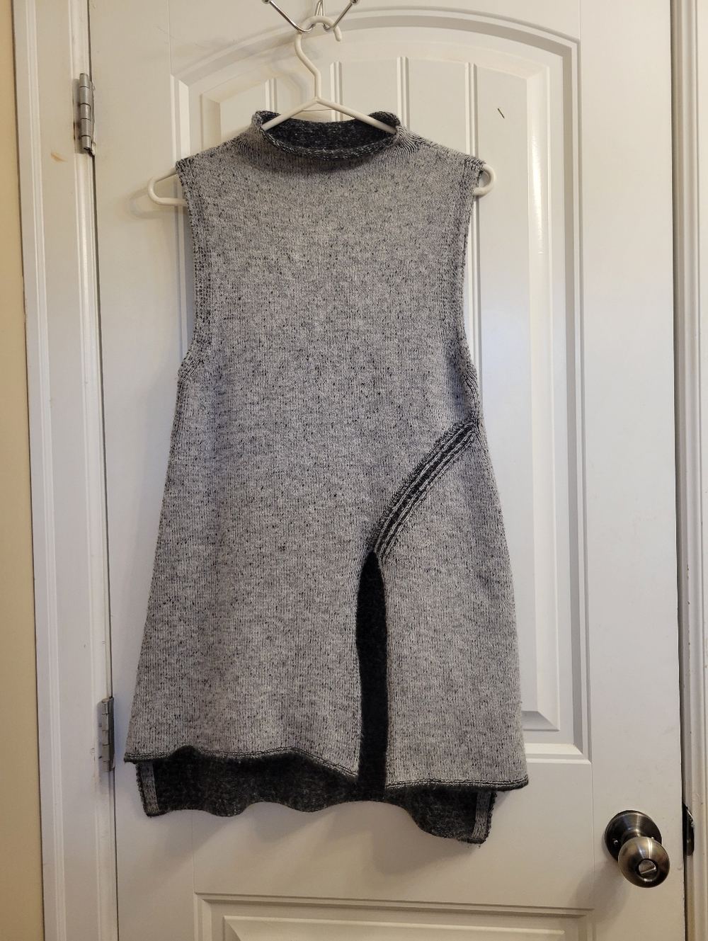 2/$25 Zara Gray Sleeveless Asymmetrical Knit Top